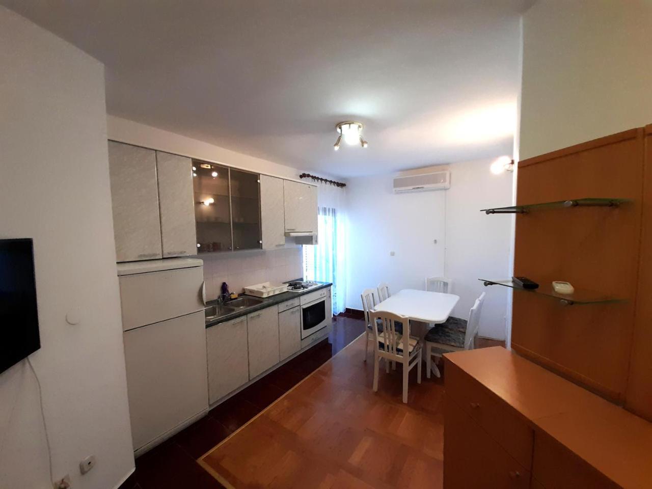 Apartments Nikolas Vodice Luaran gambar