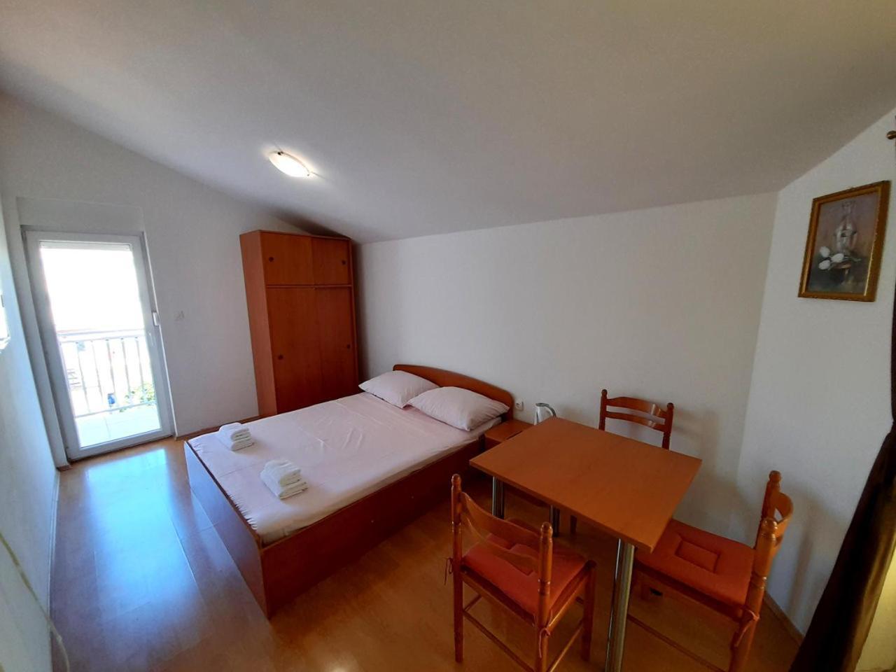 Apartments Nikolas Vodice Luaran gambar