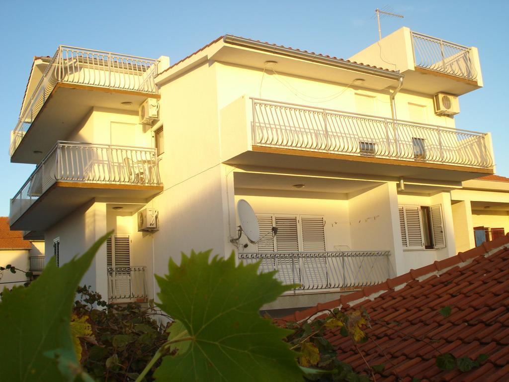 Apartments Nikolas Vodice Luaran gambar
